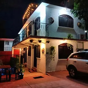  Hotel Navieros