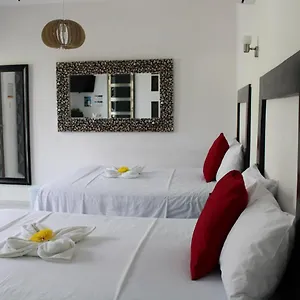 2* Hotel Casa Zazil
