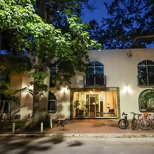 Hotel D'luxury Bakalar, Bacalar